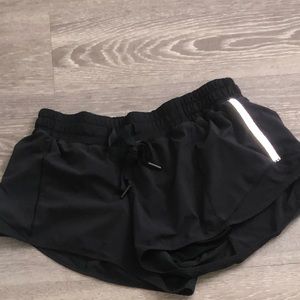 Lululemon hotty hot short reflective